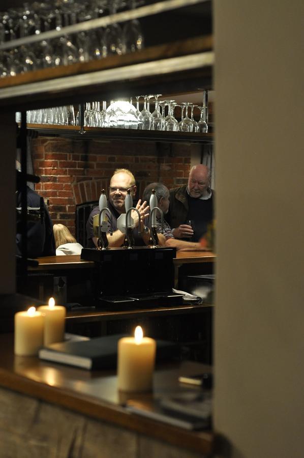 The Angel Inn Уорминстър Екстериор снимка