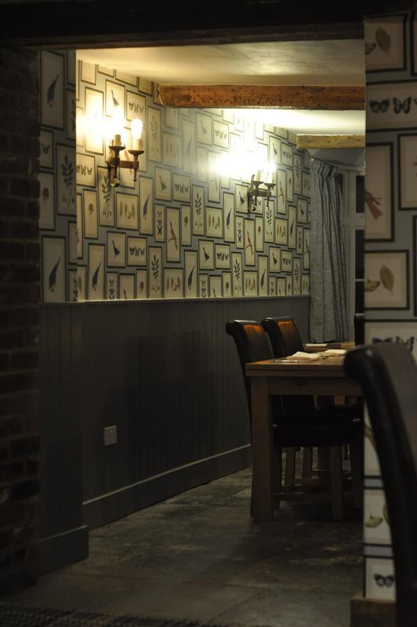 The Angel Inn Уорминстър Екстериор снимка
