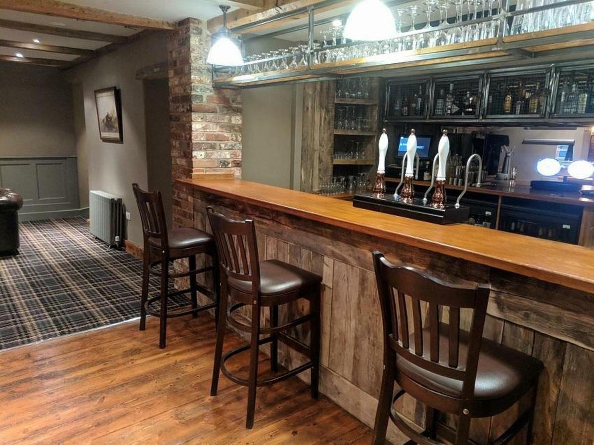 The Angel Inn Уорминстър Екстериор снимка